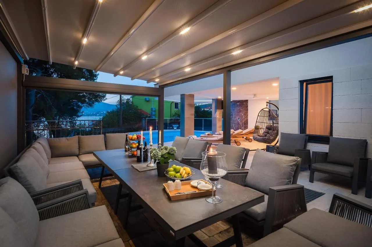 Beach Villa Valentina Trogir