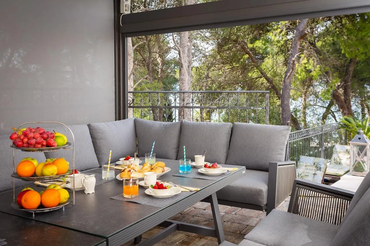 Beach Villa Valentina Trogir Apartment