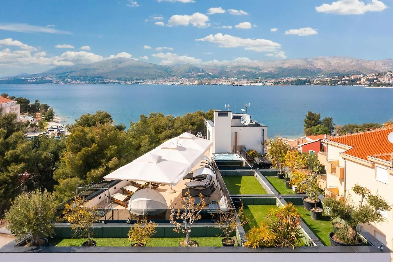 Apartment Beach Villa Valentina Trogir Croatia
