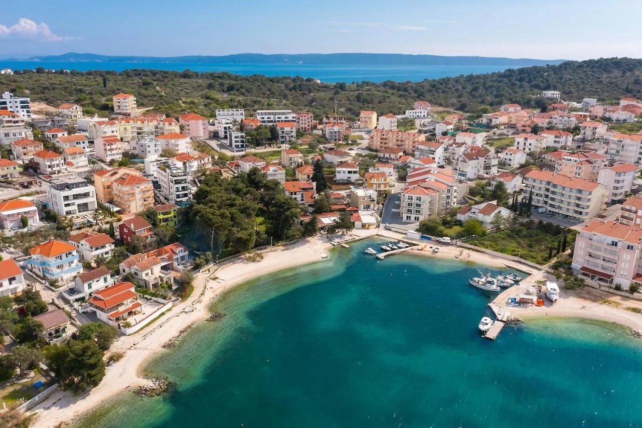 Apartment Beach Villa Valentina Trogir