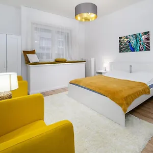 https://katona-jozsef-35-gabriella-luxury-apartment2.inbudapesthotels.com
